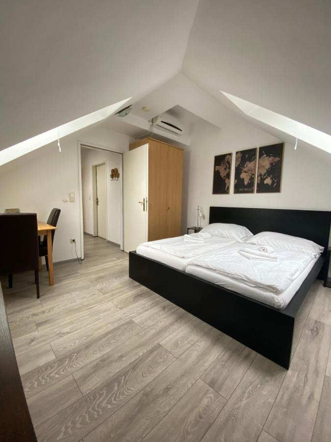 Pension Lizzi Vienna Esterno foto