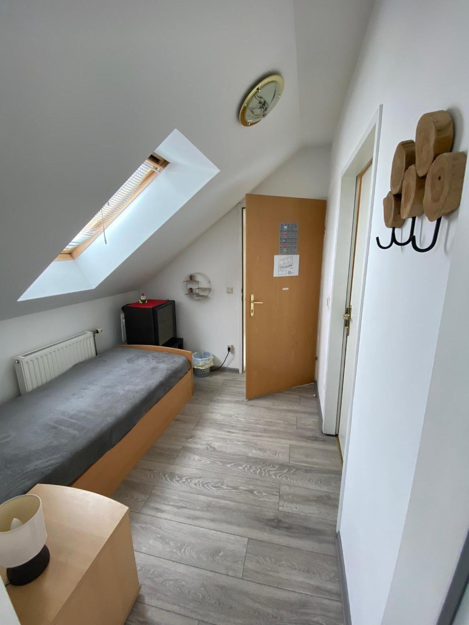 Pension Lizzi Vienna Esterno foto