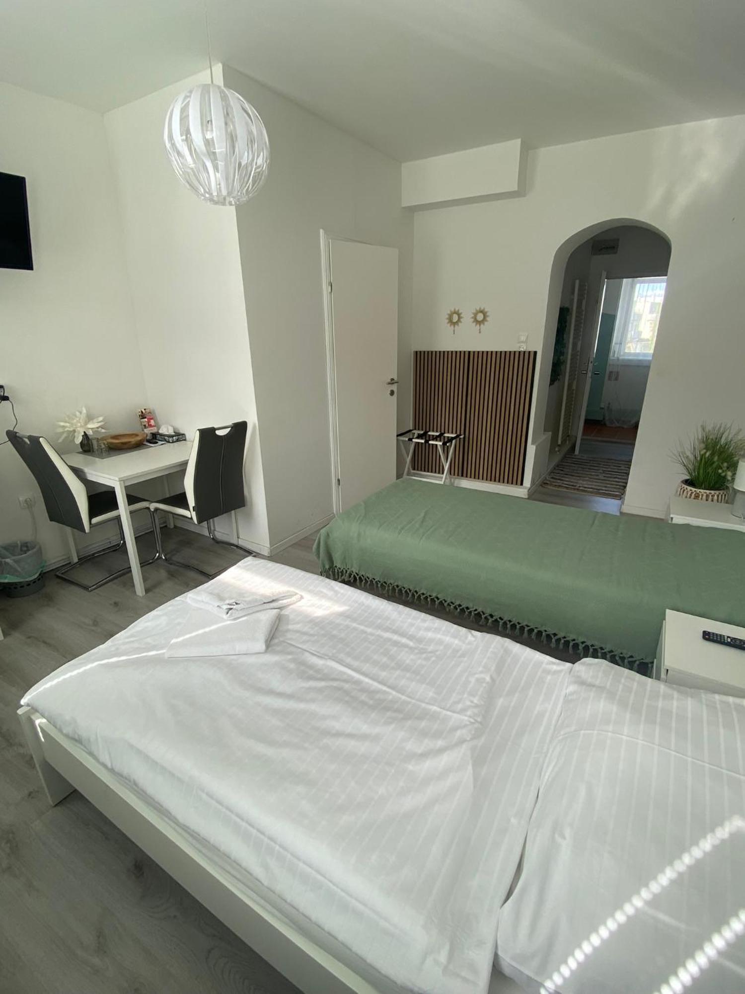 Pension Lizzi Vienna Esterno foto
