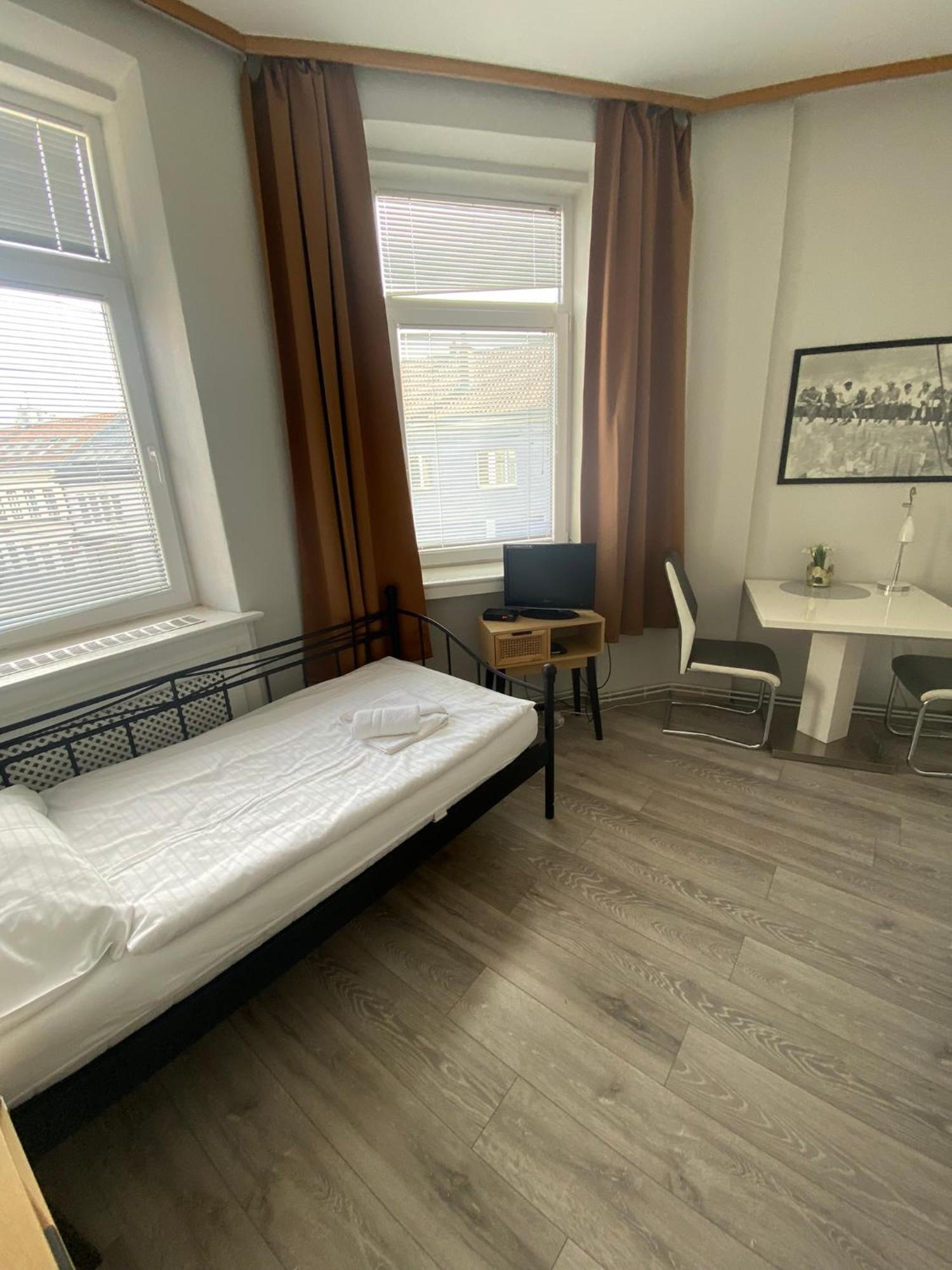 Pension Lizzi Vienna Esterno foto