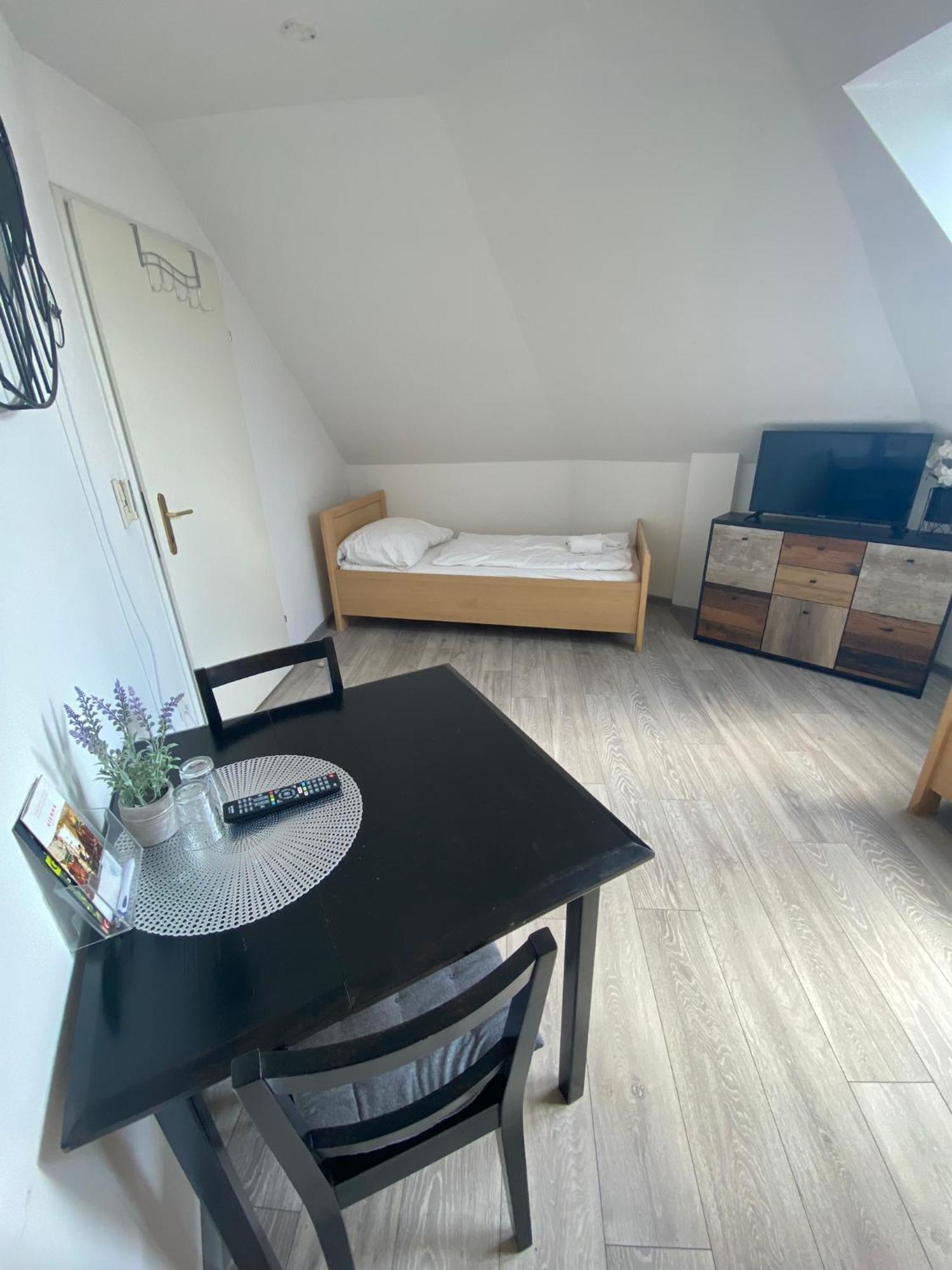 Pension Lizzi Vienna Esterno foto